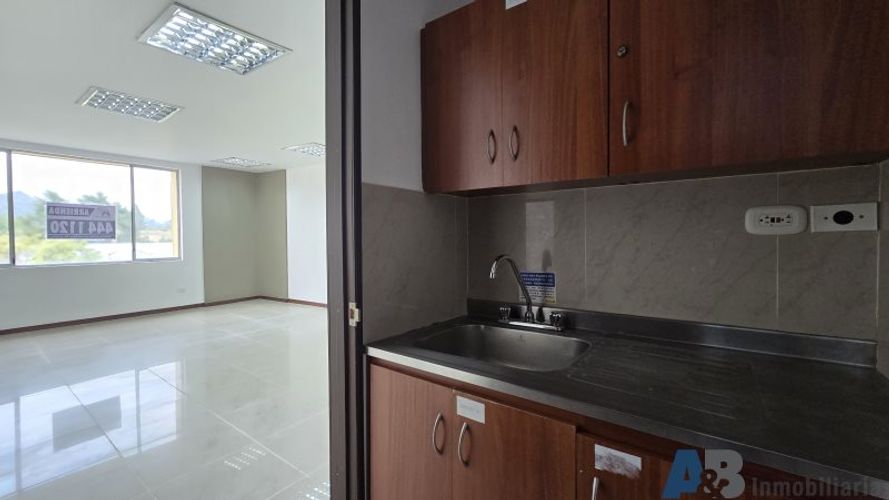 Oficina en  Arriendo en Aeropuerto, Rionegro - Miniatura 18