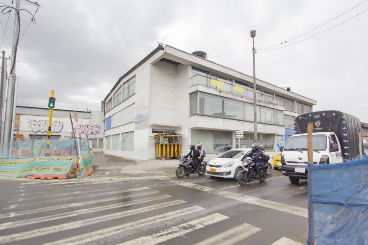 Edificio en  Arriendo en Montevideo, Bogotá - Miniatura 14