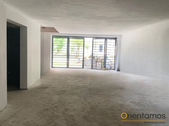 Local en arriendo en Laureles, Medellín - Imagen 1