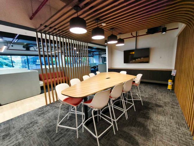 Oficina en Arriendo en Milla de Oro, Medellín - Miniatura 12