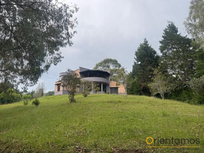 Finca en Arriendo en Santa Elena, Medellín - Miniatura 2