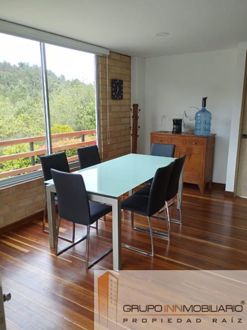 Casa en arriendo en Comuna 5, Medellín - Miniatura 2