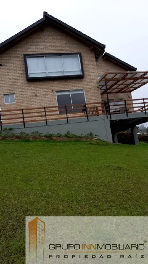 Casa en arriendo en Comuna 5, Medellín - Miniatura 11