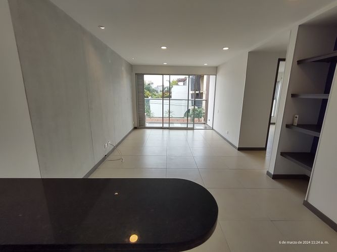 Apartamento en venta en Ciudad jardin, Cali - Miniatura 3