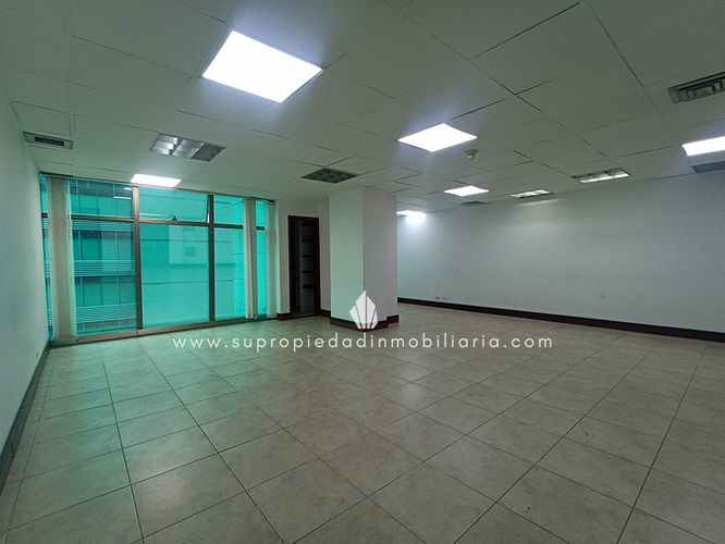 Oficina en  Arriendo en El Poblado, Medellín - Miniatura 3