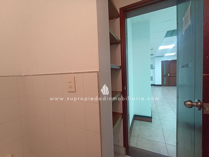 Oficina en  Arriendo en El Poblado, Medellín - Miniatura 6