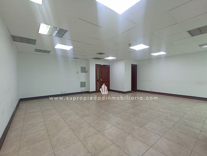 Oficina en  Arriendo en El Poblado, Medellín - Miniatura 12