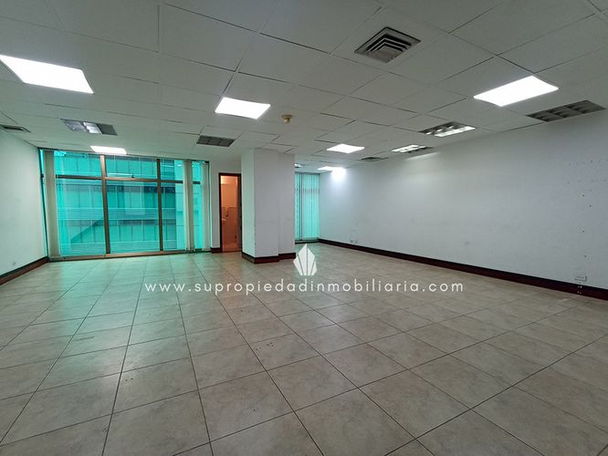 Oficina en  Arriendo en El Poblado, Medellín - Miniatura 15