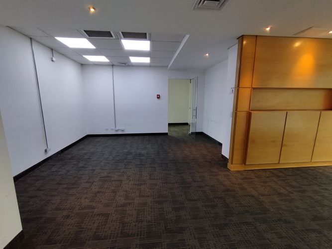 Oficina en Arriendo en El Poblado, Medellín - Miniatura 4