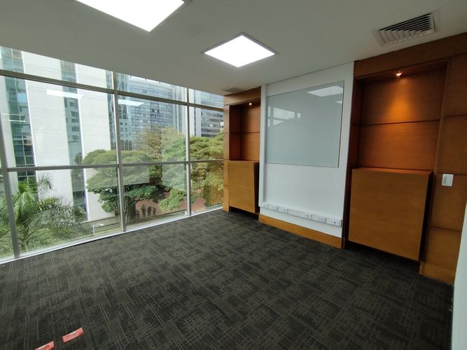 Oficina en Arriendo en El Poblado, Medellín - Miniatura 7