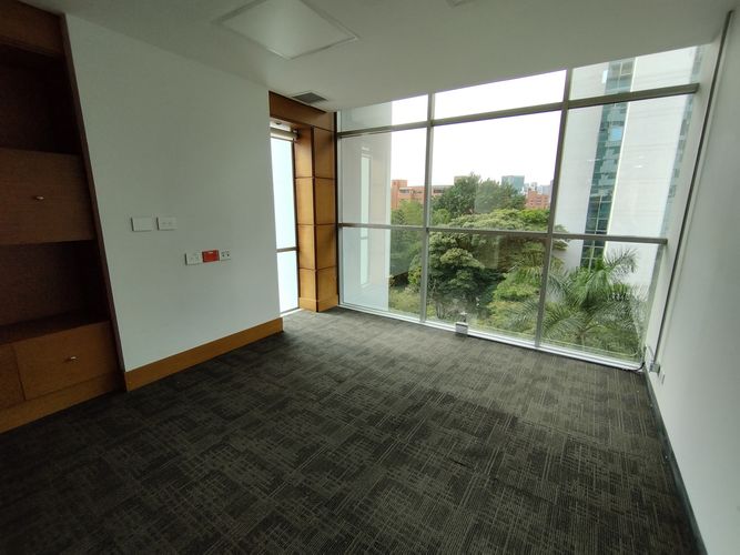 Oficina en Arriendo en El Poblado, Medellín - Miniatura 11