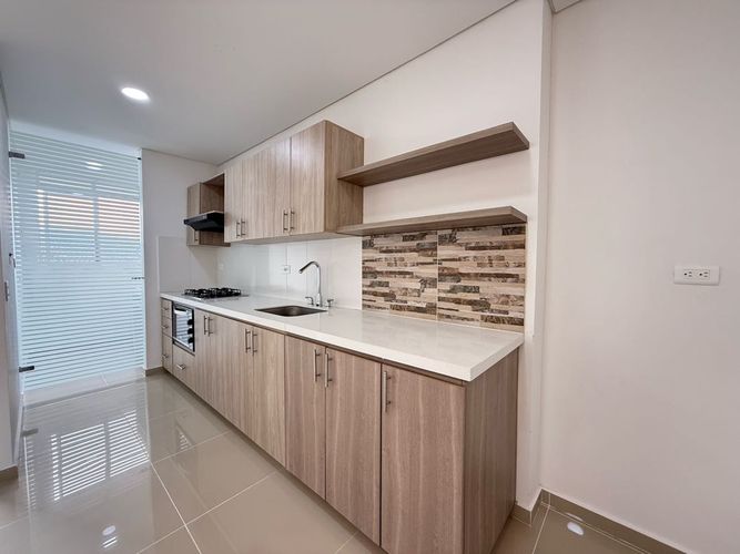 Apartamento en Arriendo en Camino Verde, Envigado - Miniatura 2
