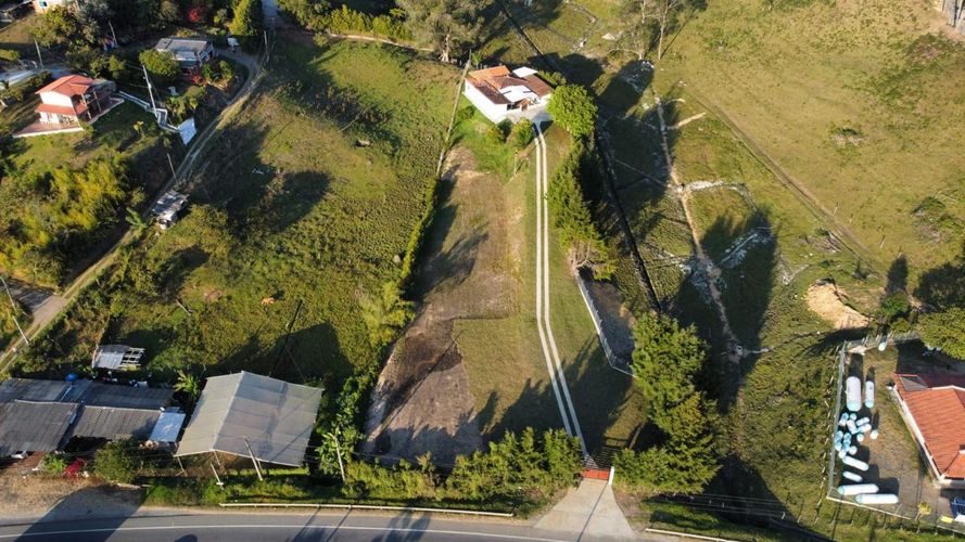 Finca en Arriendo en La clara, Guarne - Miniatura 3