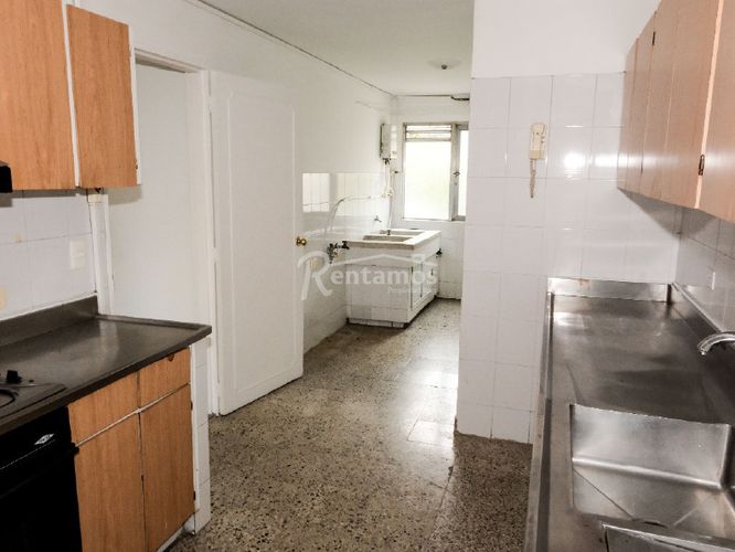 Apartamento en Arriendo en El Poblado, Medellín - Miniatura 2