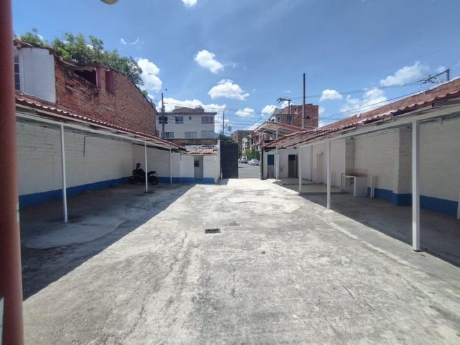 Parqueadero en  Arriendo en La america, Medellín - Miniatura 3