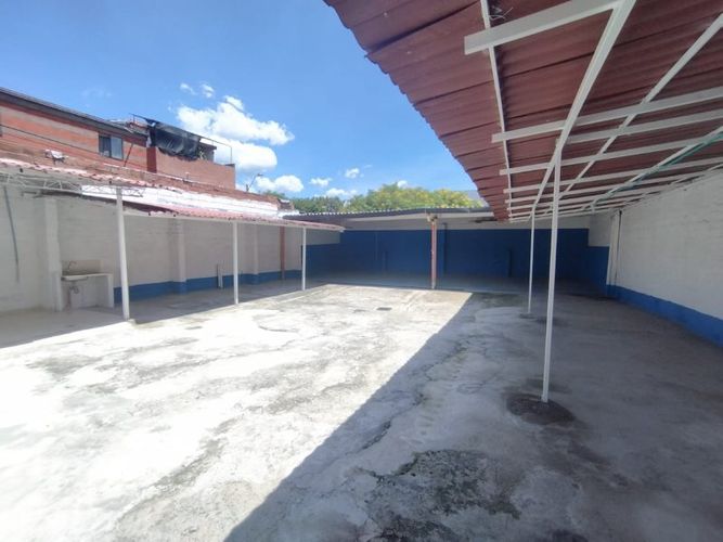 Parqueadero en  Arriendo en La america, Medellín - Miniatura 6