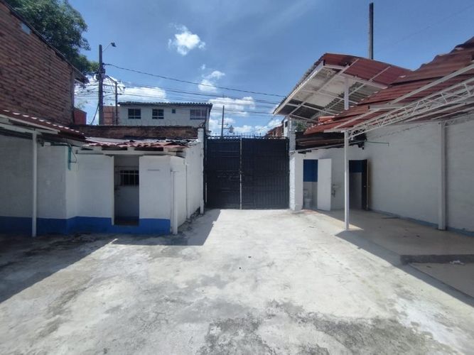 Parqueadero en  Arriendo en La america, Medellín - Miniatura 11