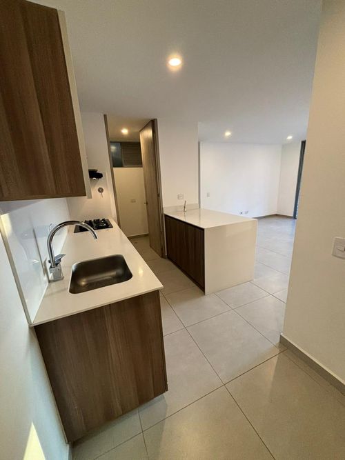 Apartaestudio en Venta en Los Balsos, Medellín - Miniatura 3