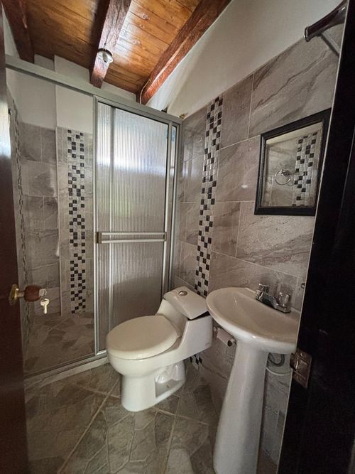 Finca en Arriendo en Guarne - Miniatura 9