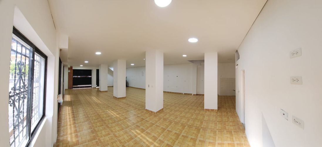 Local en  Arriendo en Santa lucia, Medellín - Miniatura 2
