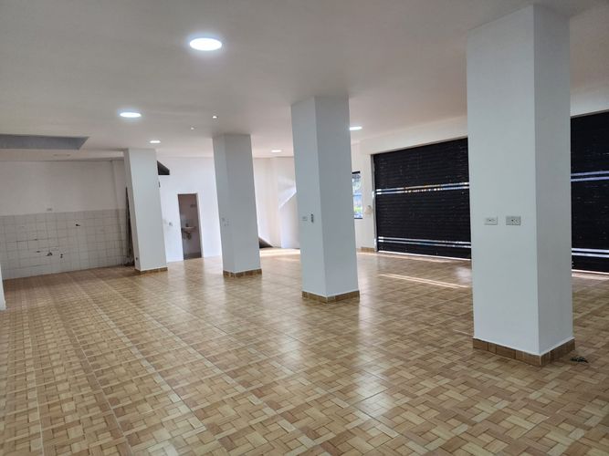 Local en  Arriendo en Santa lucia, Medellín - Miniatura 3