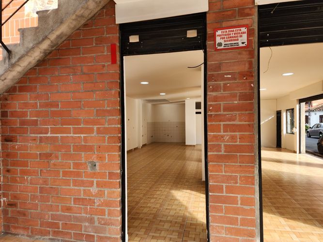 Local en  Arriendo en Santa lucia, Medellín - Miniatura 9