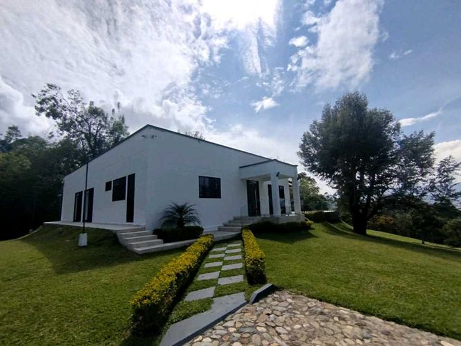 Finca en Arriendo en El carmen de viboral - Imagen 1