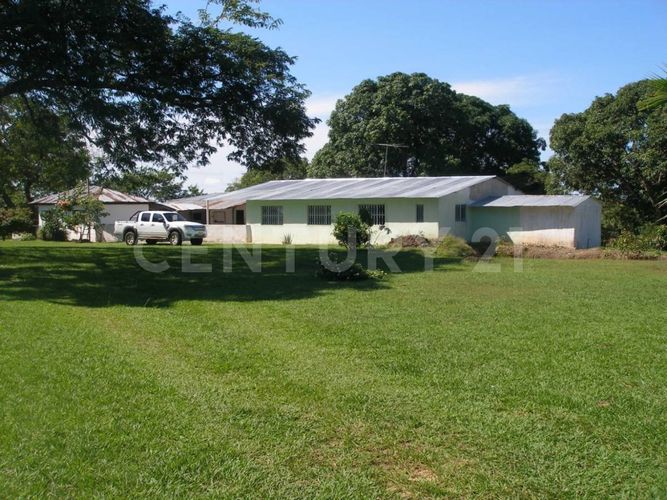 Finca en  Venta en Puerto López - Imagen 1