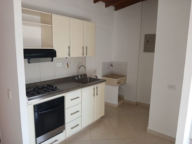 Apartaestudio en Arriendo en Calasanz parte alta, Medellín - Imagen 1