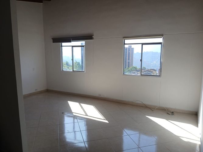 Apartaestudio en Arriendo en Calasanz parte alta, Medellín - Miniatura 4