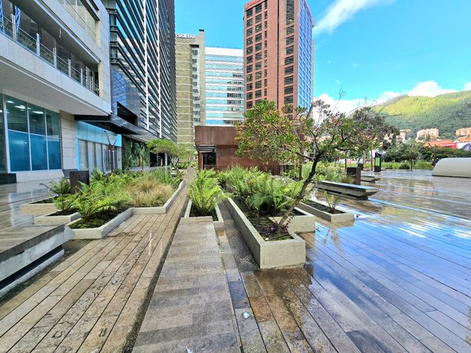 Oficina en Arriendo en Usaquen, Bogotá - Miniatura 2