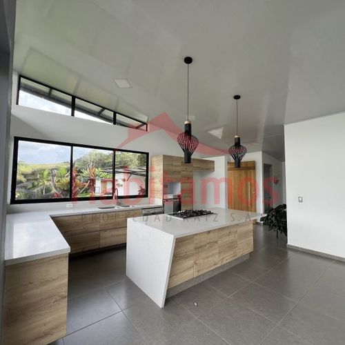 Casa en Arriendo en El carmen de viboral - Imagen 1