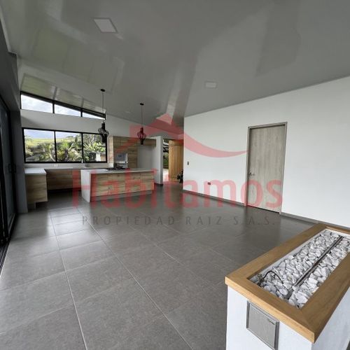 Casa en Arriendo en El carmen de viboral - Miniatura 4