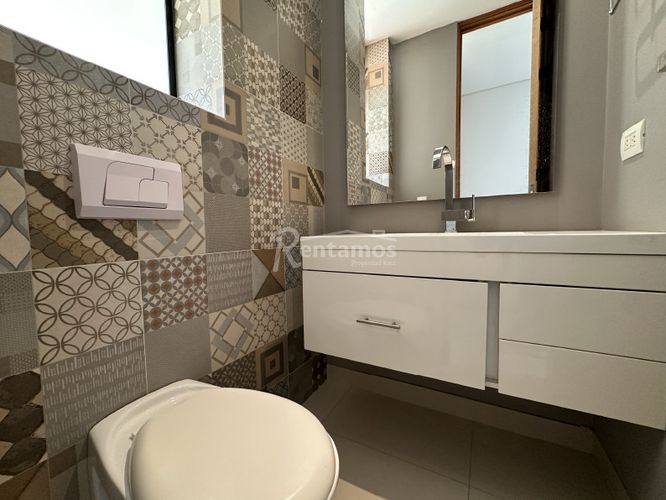 Casa en Arriendo en Loma del Chocho, Envigado - Miniatura 9