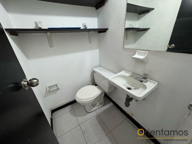 Oficina en Arriendo en El Poblado, Medellín - Miniatura 9