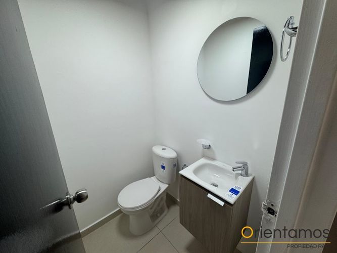 Oficina en Arriendo en El Poblado, Medellín - Miniatura 11