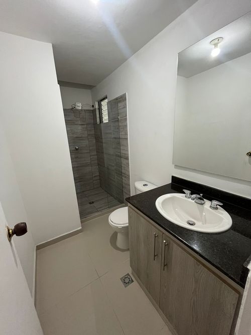 Casa en Arriendo en Simon bolivar, Medellín - Miniatura 16
