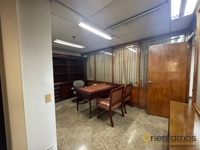 Oficina en Venta en El Poblado, Medellín - Miniatura 4