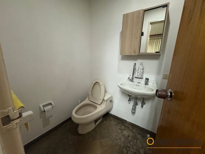 Oficina en Venta en El Poblado, Medellín - Miniatura 10