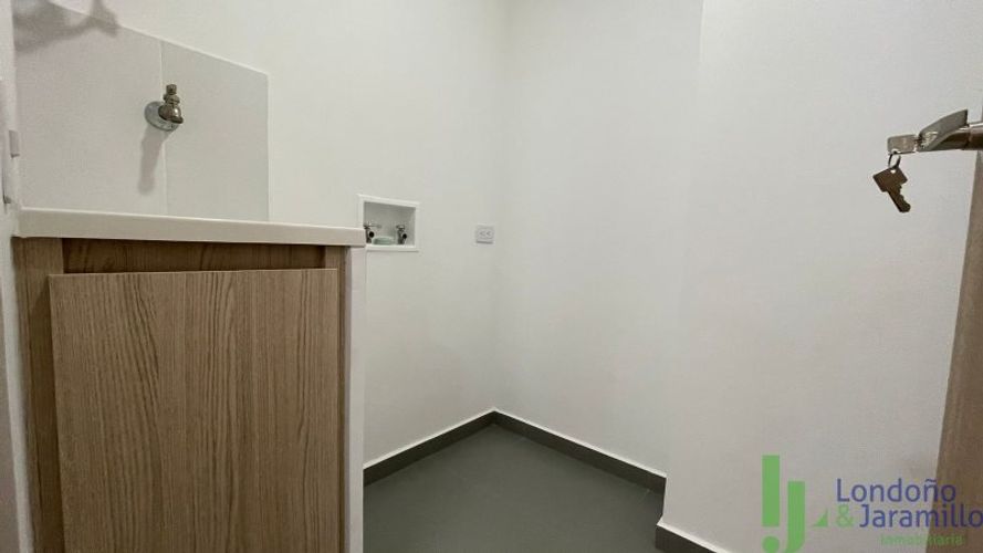 Apartamento en  Arriendo en Loma del Escobero, Envigado - Miniatura 3