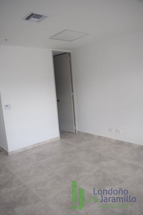 Oficina en  Venta en Primavera, Envigado - Miniatura 2