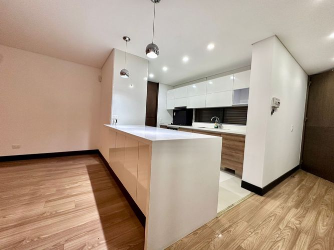 Apartamento en Arriendo en Santa Barbara, Bogotá - Miniatura 9