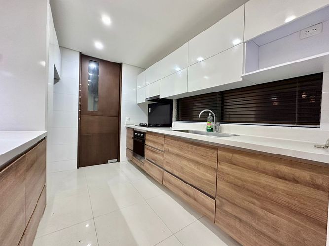 Apartamento en Arriendo en Santa Barbara, Bogotá - Miniatura 10