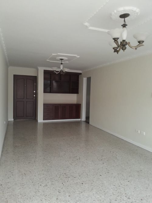 Apartamento en  Venta en El refugio, Cali - Miniatura 3