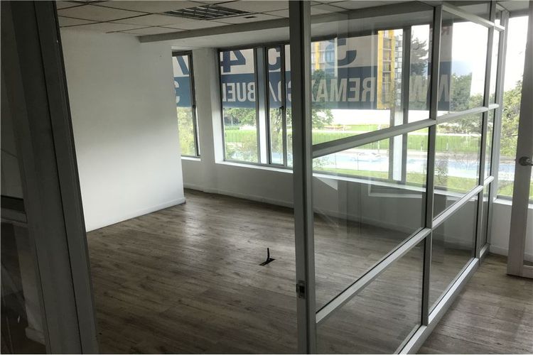 Edificio en  Arriendo en Bogotá - Miniatura 16