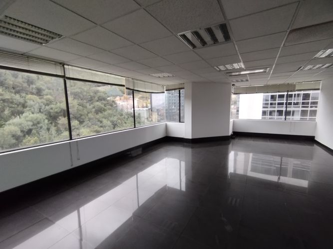 Oficina en Arriendo en Usaquen, Bogotá - Miniatura 4