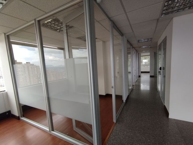 Oficina en Arriendo en Usaquen, Bogotá - Miniatura 11