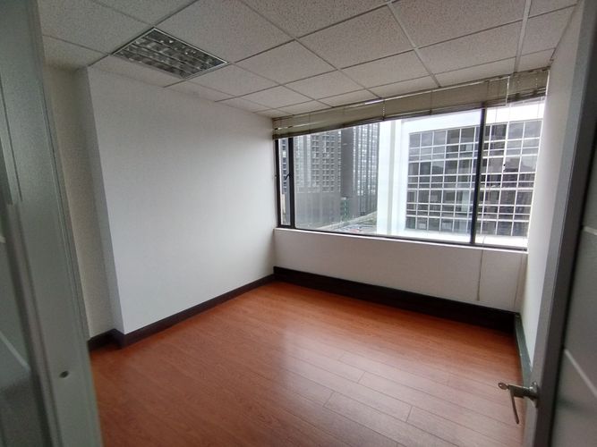 Oficina en Arriendo en Usaquen, Bogotá - Miniatura 13
