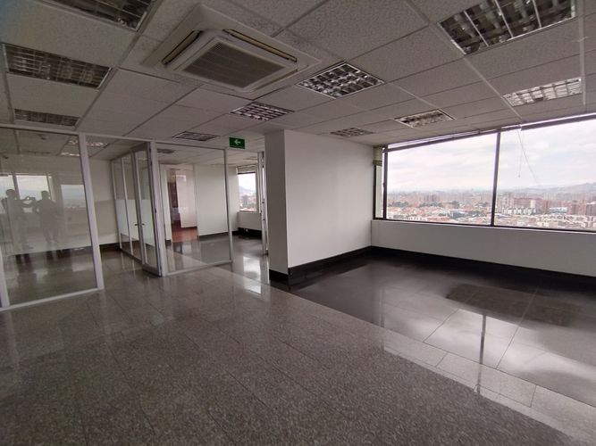 Oficina en Arriendo en Usaquen, Bogotá - Miniatura 15