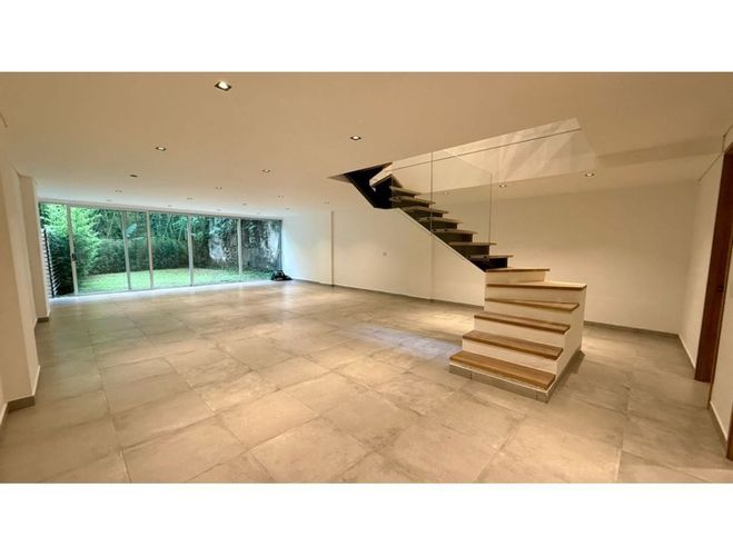 Casa en Arriendo en Envigado - Miniatura 3